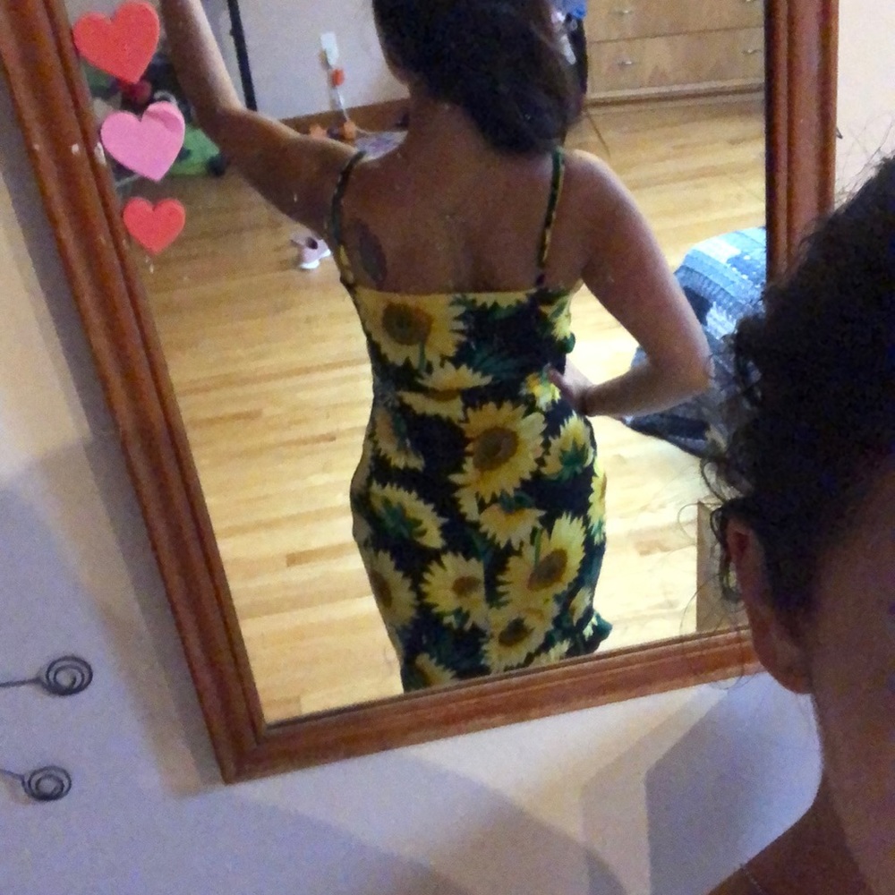 Dress - Picture 3 of 3